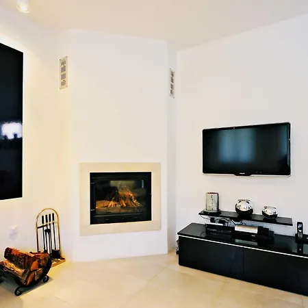 Gea - Three Bedroom With Swimming Pool *