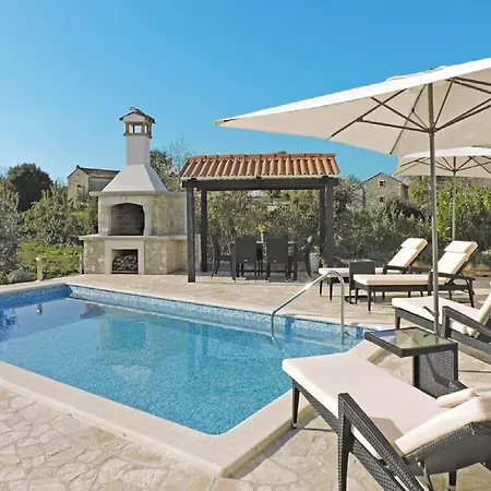 Gea - Three Bedroom With Swimming Pool Barban