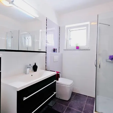 Vila Gea - Three Bedroom With Swimming Pool