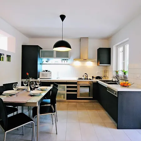 Vila Gea - Three Bedroom With Swimming Pool Barban