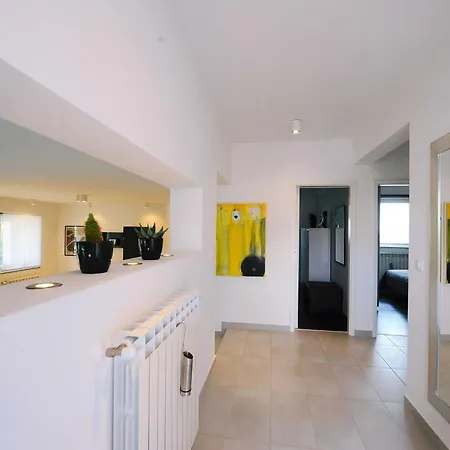 Gea - Three Bedroom With Swimming Pool