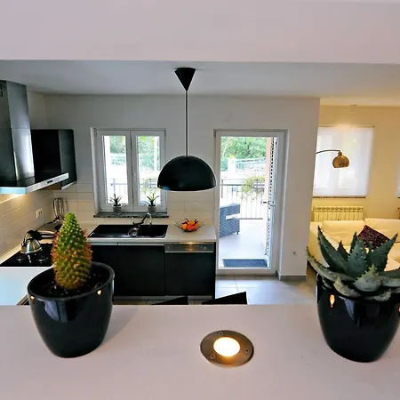 Gea - Three Bedroom With Swimming Pool *